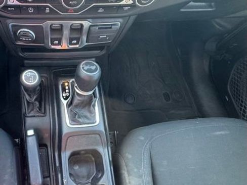 Used 2021 Jeep Wrangler Sport S image 20