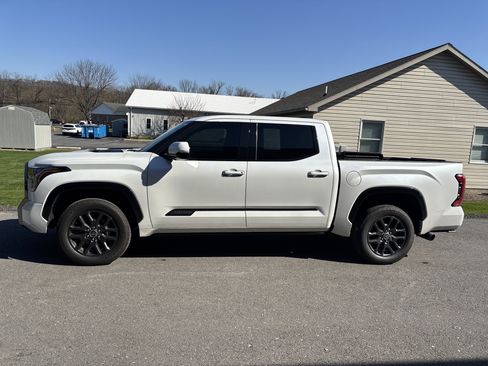 Used 2022 Toyota Tundra Platinum w/ Advanced Package AWD/4WD image 6