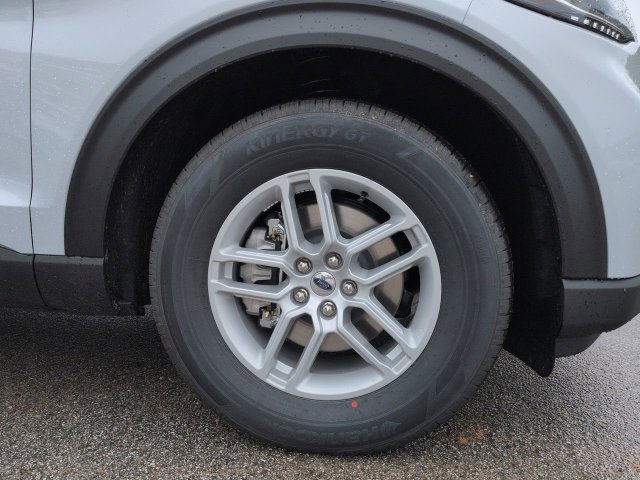 New 2026 Ford Explorer Active RWD image 10