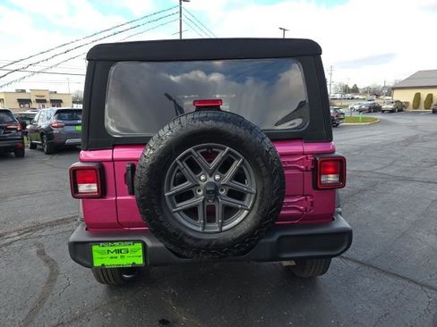 Used 2024 Jeep Wrangler Sport S image 5