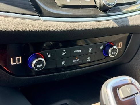 Used 2021 Buick Enclave Essence w/ Sound and Sites Package FWD image 16