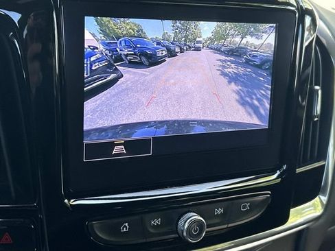 Used 2023 Chevrolet Traverse LT FWD image 37