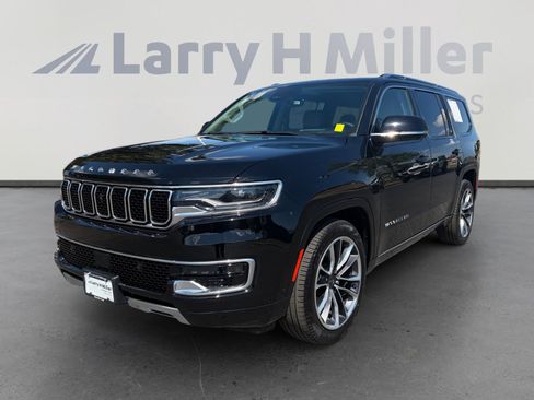Used 2023 Jeep Wagoneer Series III w/ Premium Group I AWD/4WD image 1