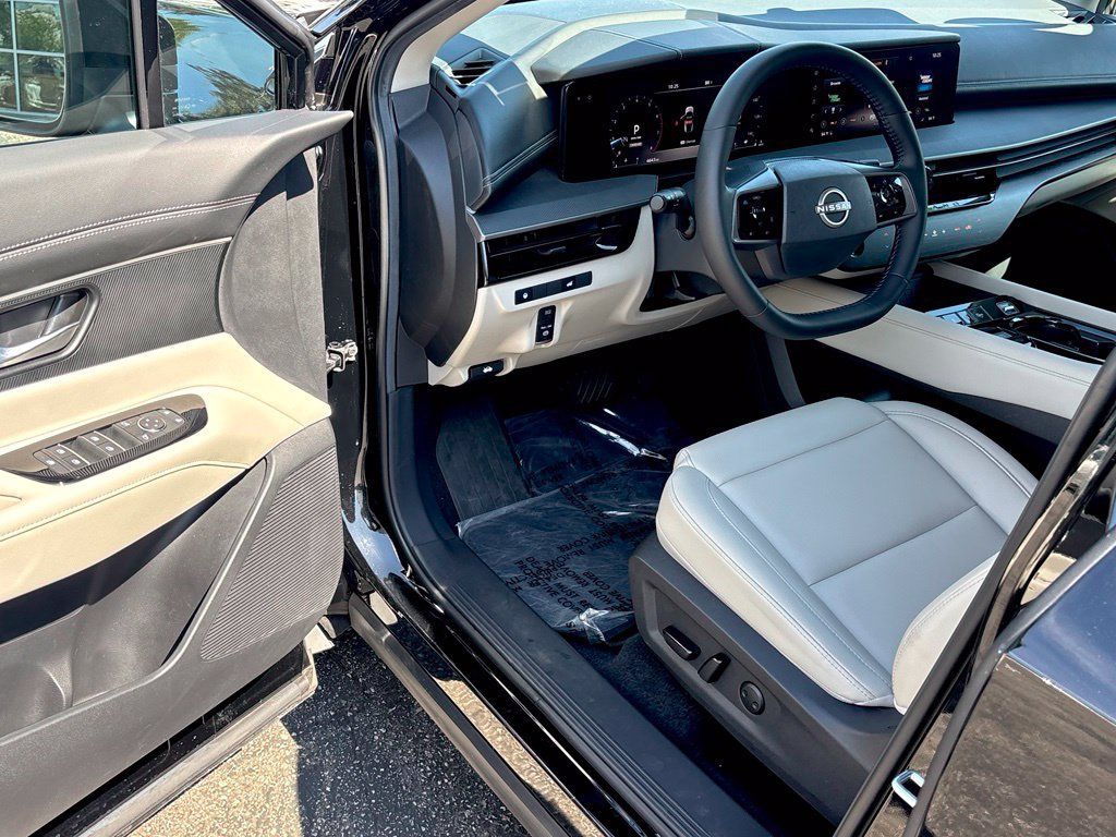 Certified 2025 Nissan Murano SV FWD image 10