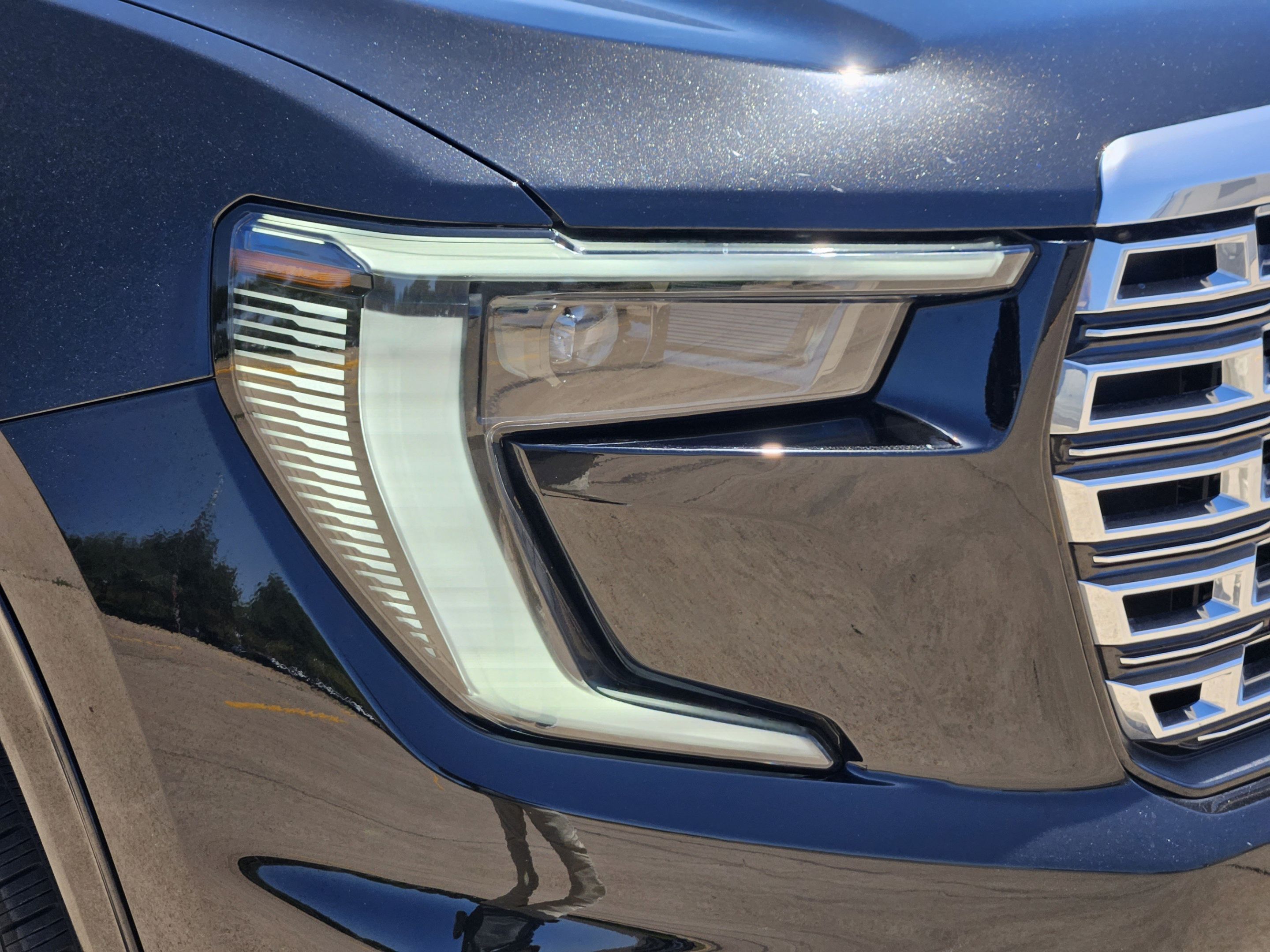 Used 2024 GMC Acadia Denali w/ LPO, Floor Liner Package FWD image 6