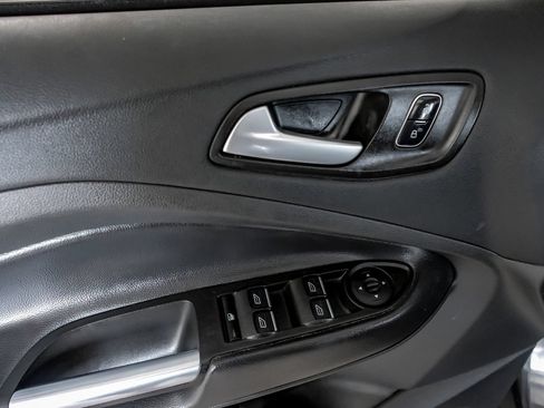 Used 2017 Ford Escape SE w/ Equipment Group 201A FWD image 44