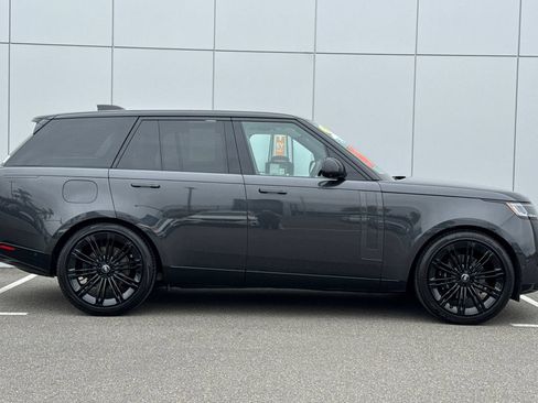 Certified 2025 Land Rover Range Rover SE AWD/4WD image 6