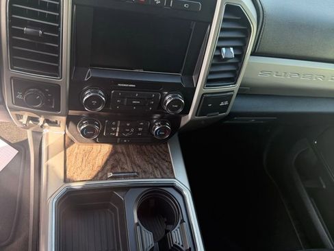 Used 2019 Ford F350 Lariat w/ Chrome Package image 21