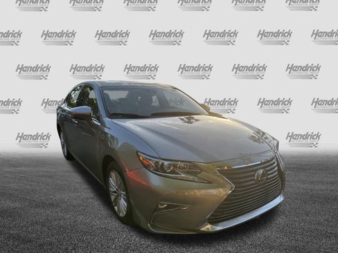 Used 2017 Lexus ES 350 w/ Premium Package image 2
