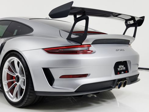Used 2019 Porsche 911 GT3 RS RWD image 63