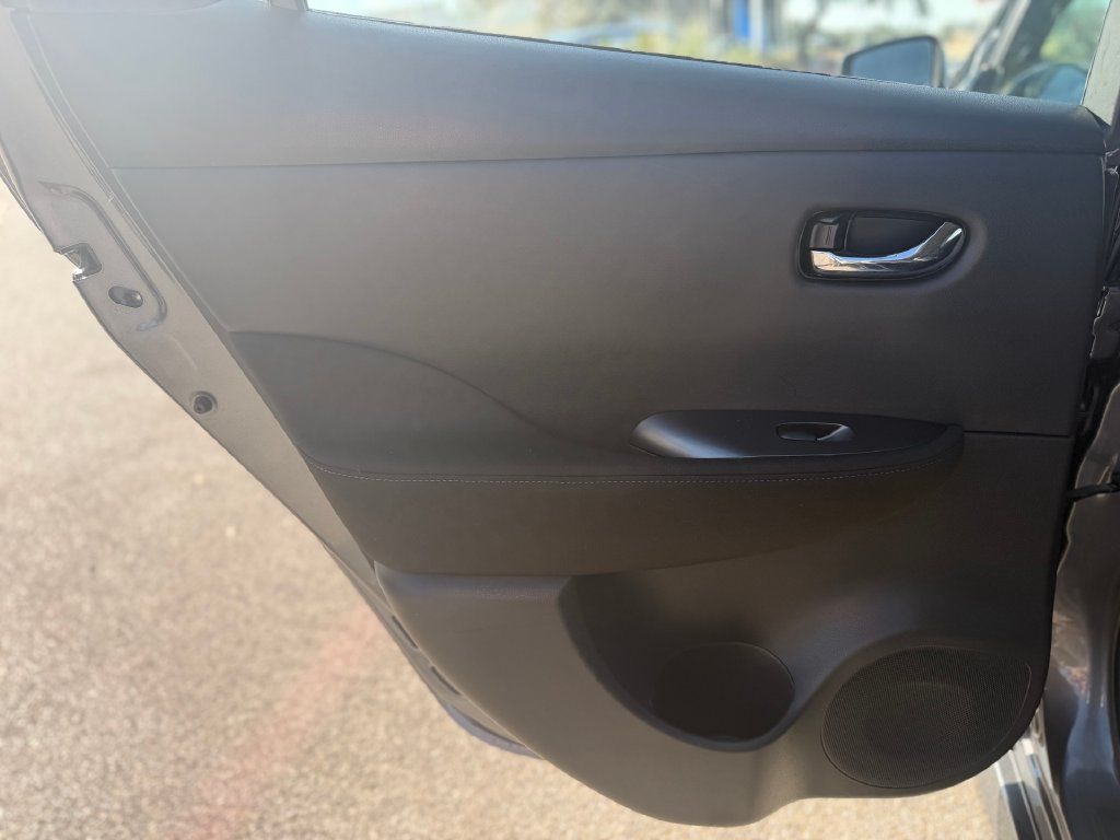Used 2025 Nissan Leaf S FWD image 28