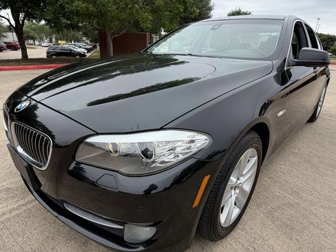 Used 2011 BMW 528i Sedan RWD image 3