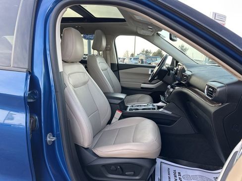 Used 2022 Ford Explorer Limited image 32