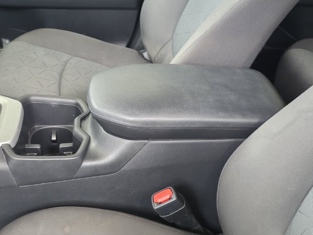 Used 2023 Toyota RAV4 XLE w/ Convenience Package FWD image 9