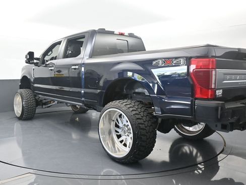 Used 2022 Ford F350 Platinum image 4