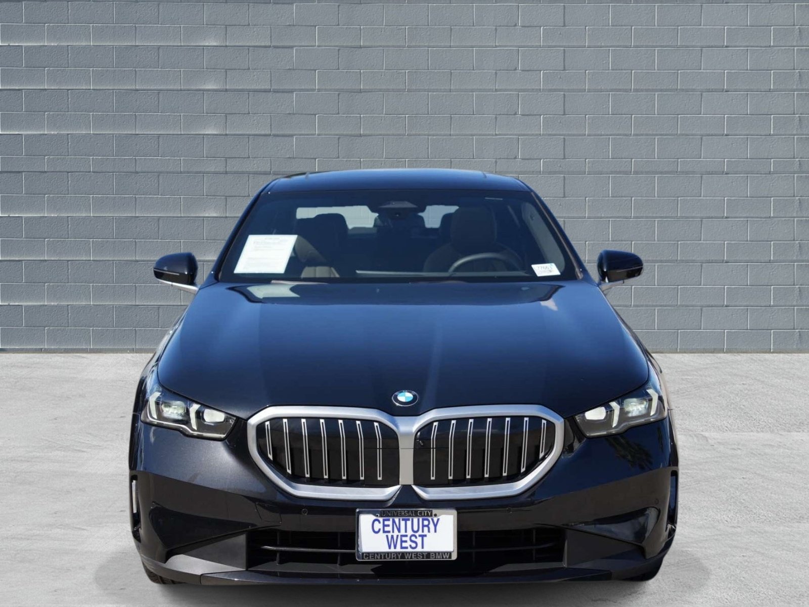 Used 2026 BMW 530i w/ Convenience Package RWD image 2
