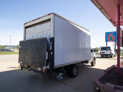 Used 2007 Ford E-350 and Econoline 350 Super Duty RWD image 4