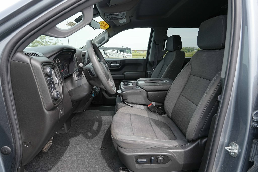 Used 2022 Chevrolet Silverado 1500 Custom Trail Boss w/ Safety Confidence Package AWD/4WD image 18