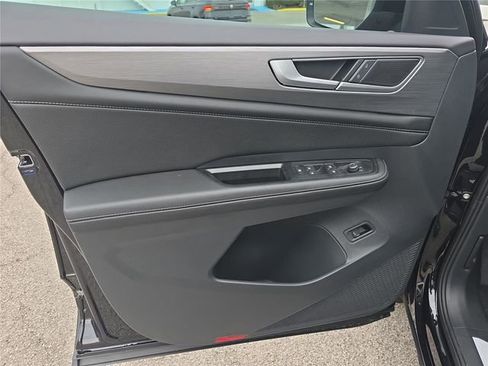 New 2026 Volkswagen Atlas Cross Sport SE image 15