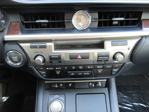 Used 2017 Lexus ES 350 w/ Navigation System Package FWD image 46