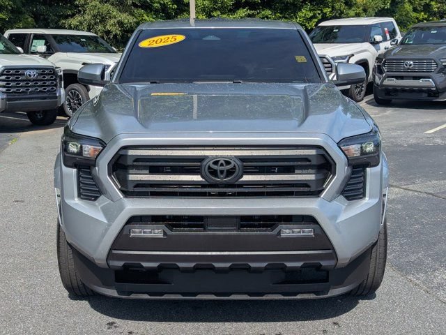 Used 2025 Toyota Tacoma SR5 AWD/4WD image 2