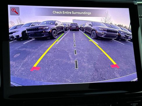 New 2025 Jeep Grand Cherokee Limited image 14