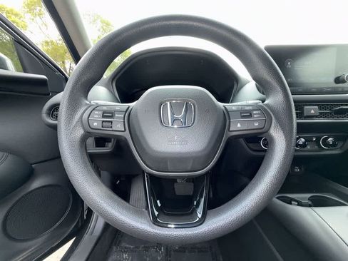 Used 2025 Honda HR-V LX image 15