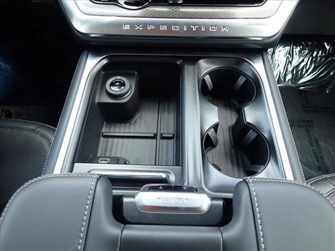 New 2026 Ford Expedition Max Platinum w/ Stealth Performance Package AWD/4WD image 22