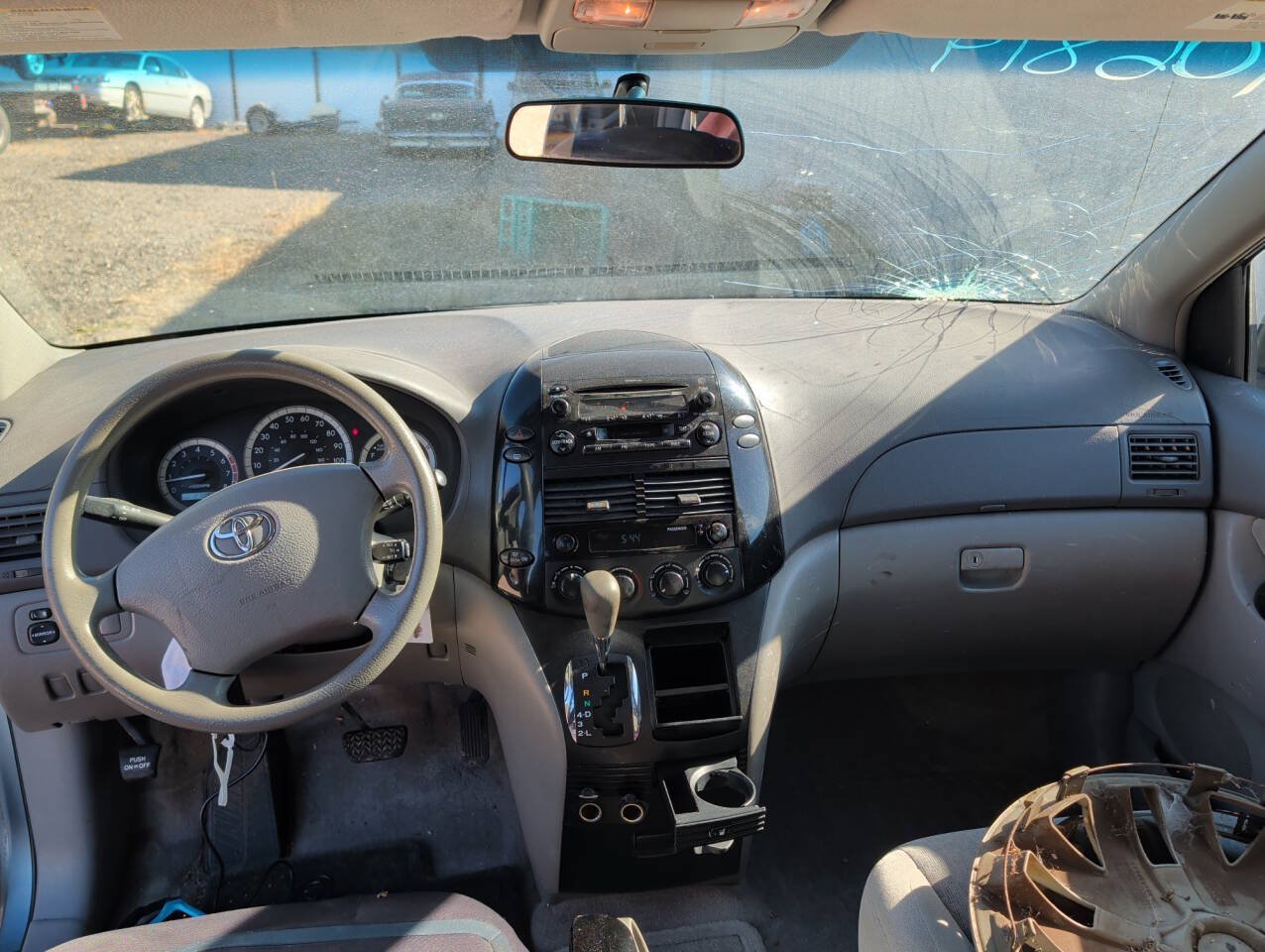 Used 2005 Toyota Sienna LE FWD image 32