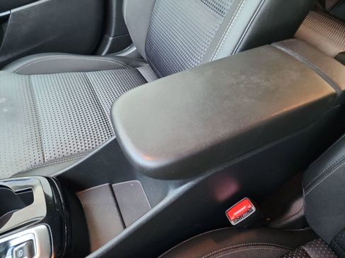 Used 2024 Chevrolet Trax LT w/ Driver Confidence Package image 31