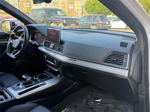 Used 2018 Audi SQ5 Prestige w/ Prestige Package AWD/4WD image 16