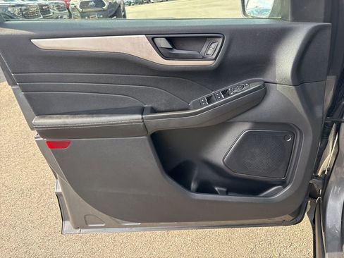 Used 2022 Ford Escape SE image 22