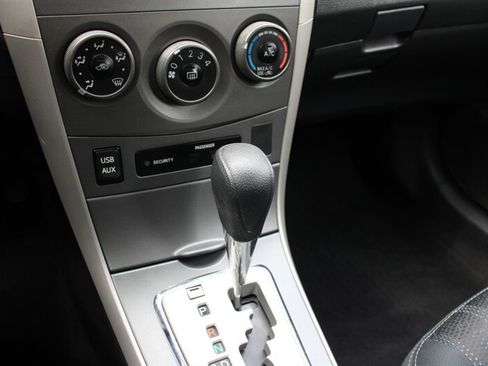 Used 2013 Toyota Corolla S w/ Premium Pkg FWD image 8