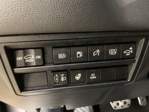 Used 2023 Toyota Sequoia SR5 w/ SR5 Premium Package AWD/4WD image 20