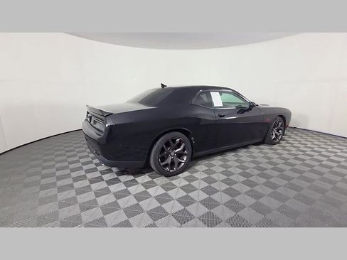 Used 2018 Dodge Challenger R/T Plus RWD image 37