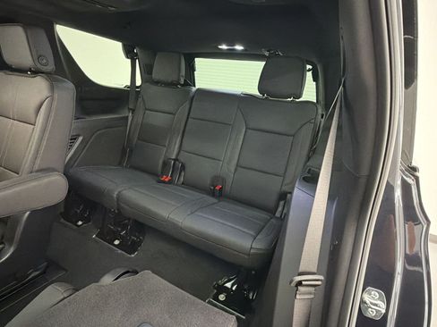 Used 2025 Chevrolet Tahoe High Country AWD/4WD image 28