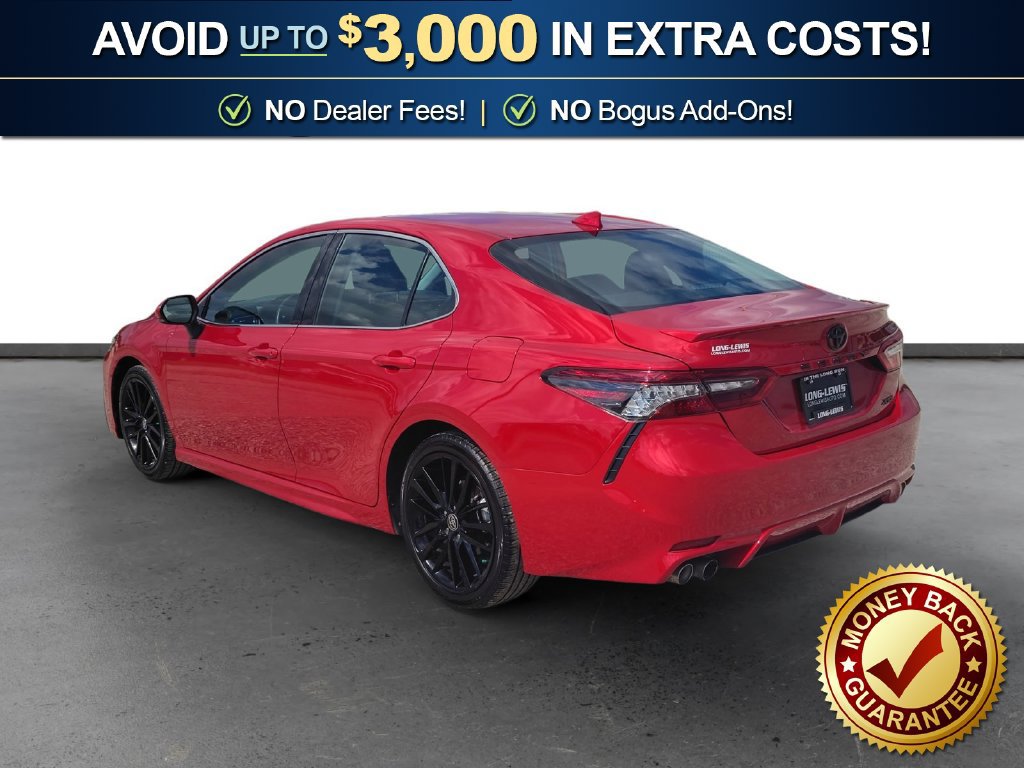 Used 2024 Toyota Camry XSE FWD image 4