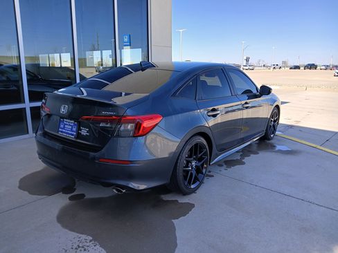 Used 2024 Honda Civic Sport image 7