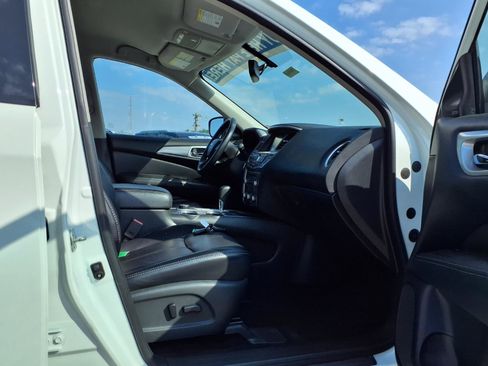 Used 2019 Nissan Pathfinder SL AWD/4WD image 25
