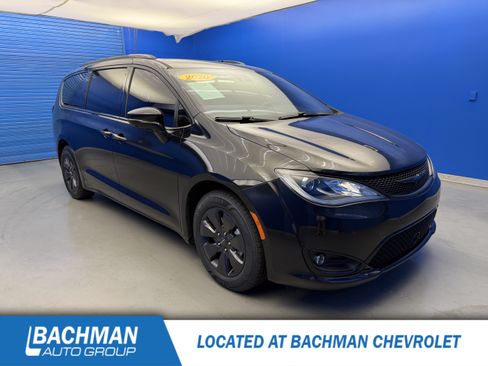 Used 2020 Chrysler Pacifica Limited w/ Advanced Safetytec Group FWD image 1