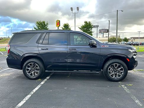 Used 2024 Chevrolet Tahoe Z71 w/ Luxury Package AWD/4WD image 9