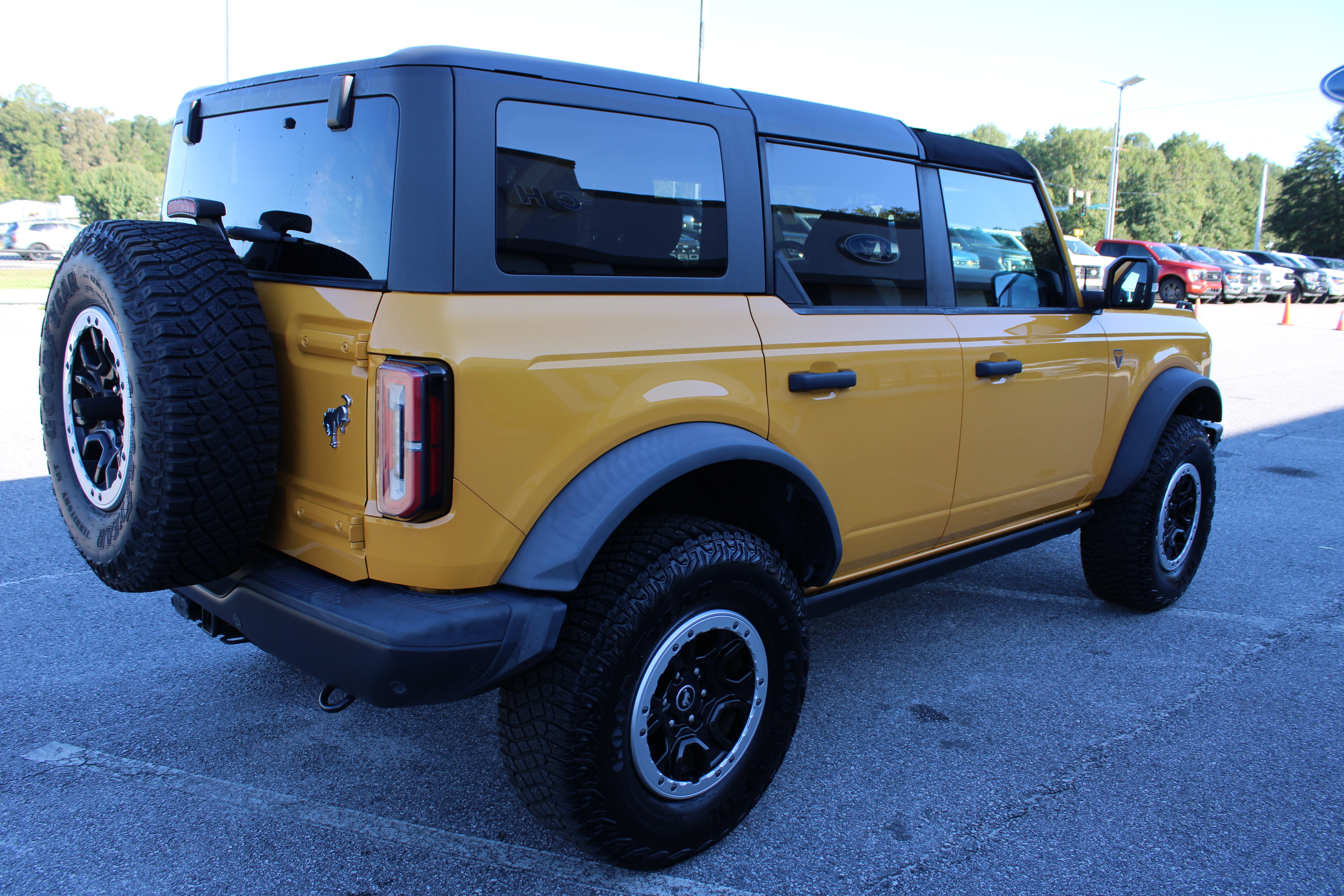 Used 2022 Ford Bronco Badlands AWD/4WD image 6