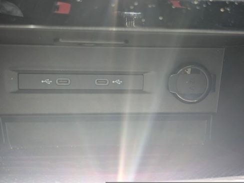Used 2025 Volkswagen Taos SE FWD image 23