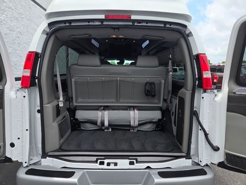 Used 2019 GMC Savana 2500 Explorer Limited SE w/ Enhanced Convenience Package image 6