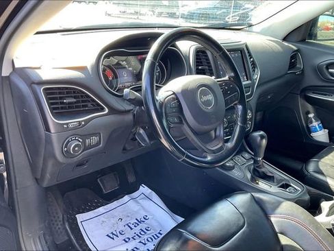 Used 2020 Jeep Cherokee Trailhawk w/ Cold Weather Group image 12