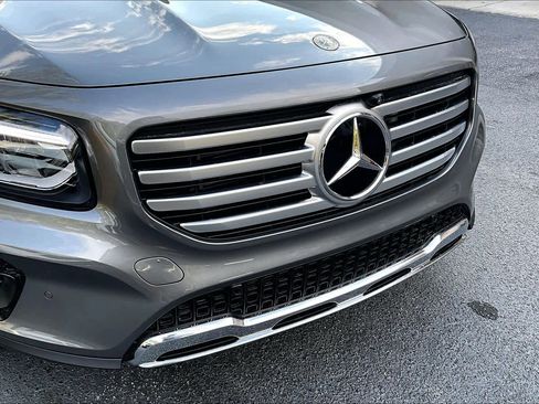 Used 2026 Mercedes-Benz GLB 250 4MATIC image 29