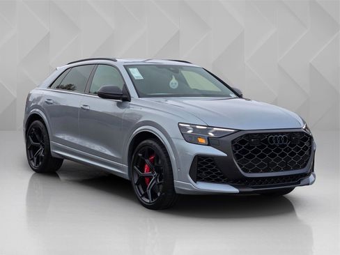 New 2025 Audi RS Q8 performance image 9