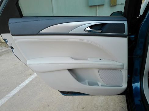 Used 2019 Lincoln MKZ Premiere FWD image 17