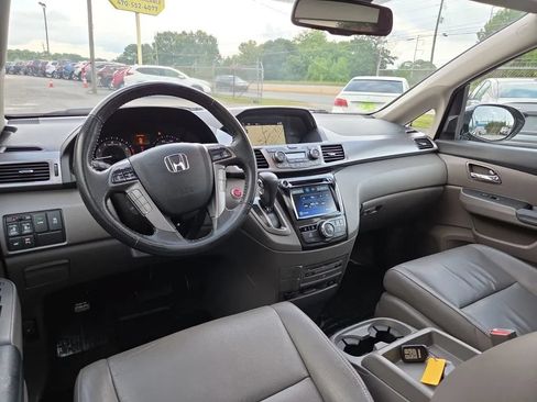 Used 2014 Honda Odyssey Touring Elite image 8
