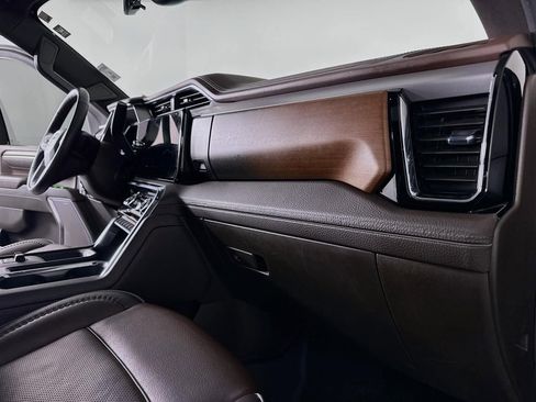 Used 2024 GMC Sierra 3500 Denali w/ Denali Reserve Package image 40